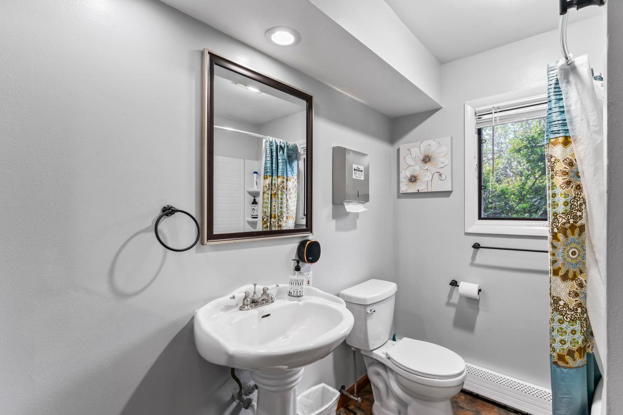 King Suite On 16Th Ave Anchorage Ngoại thất bức ảnh